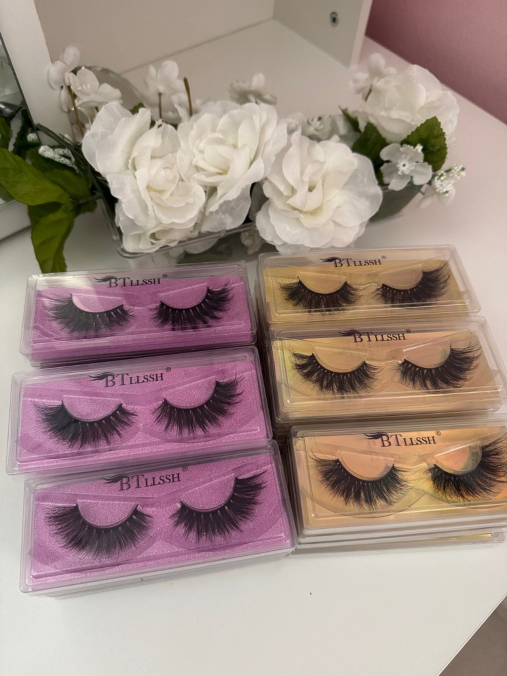 28-pack dramatic strip lashes